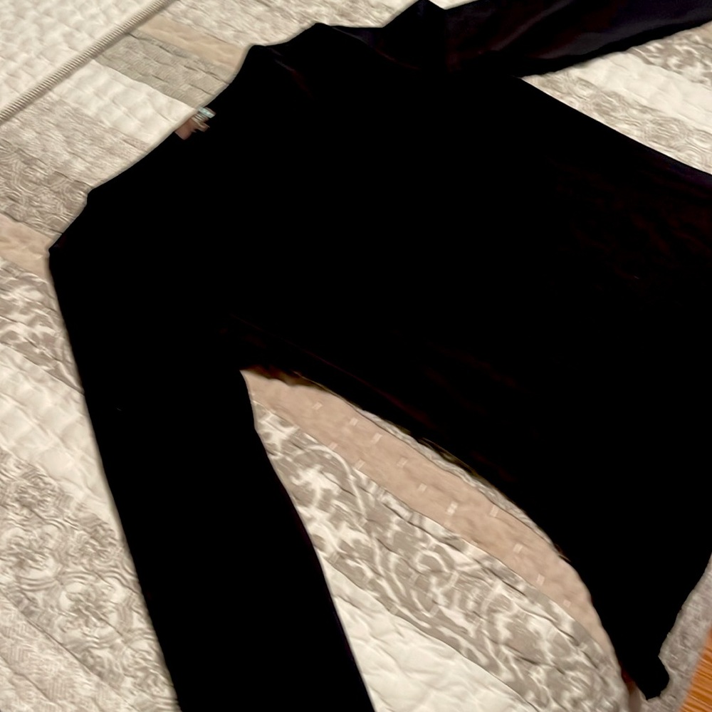 Black 3/4 length sleeve top
